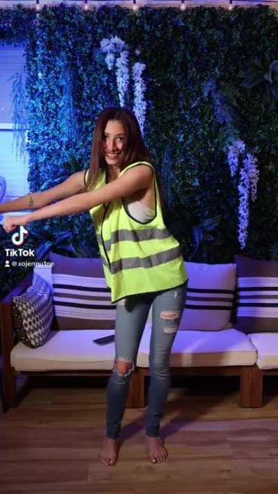 Xojenu1ne (Now it’s @LoveJennnn)