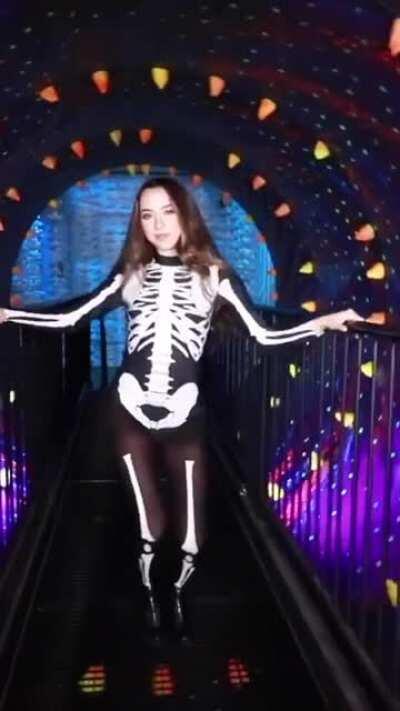 SLAY RONI, she’s so HOT 🔥