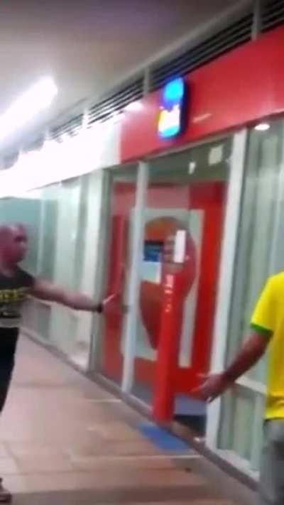 Fica quietinho e não se mexe!