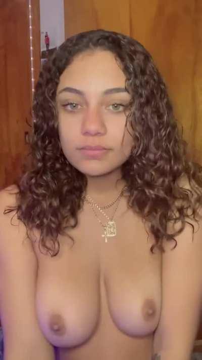 I love that the internet is full of my nudes 🥰