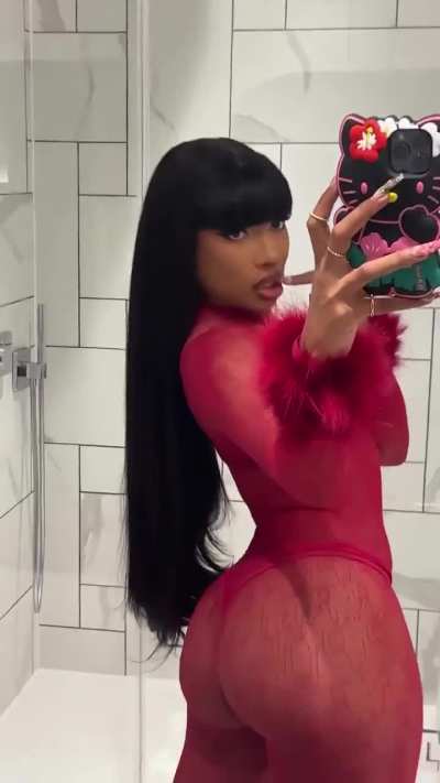 Megan is sooo intoxicating 🥵🤤