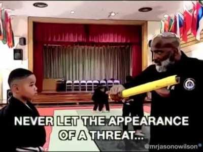 Distraction is defeat ! Glock saint is the problem, not his glock.