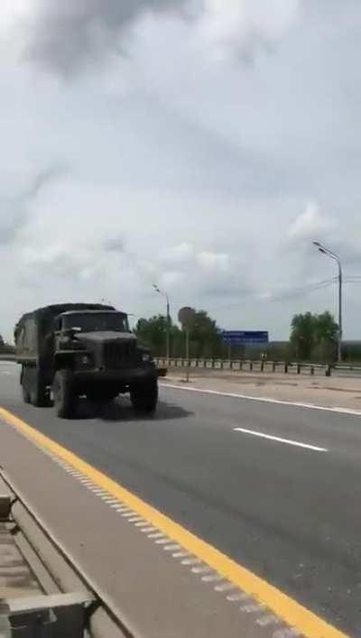 Wagner's convoy, including T-90S and BMP-2 heavy equipment convoys, is now headed north to Moscow