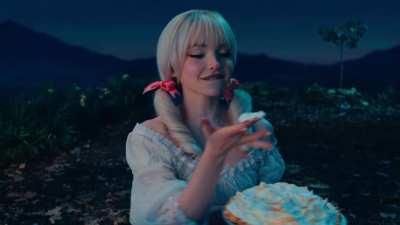 Being a tease in schmigadoon