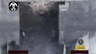 Russian soldier shoots his comrade after he was wounded by a Ukrainian FPV drone.. then walks away