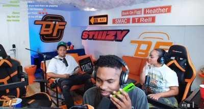 Smac calls into Back on Figg ready to crash out in the hospital. Prayer 🙏🏽 Hands for Smac