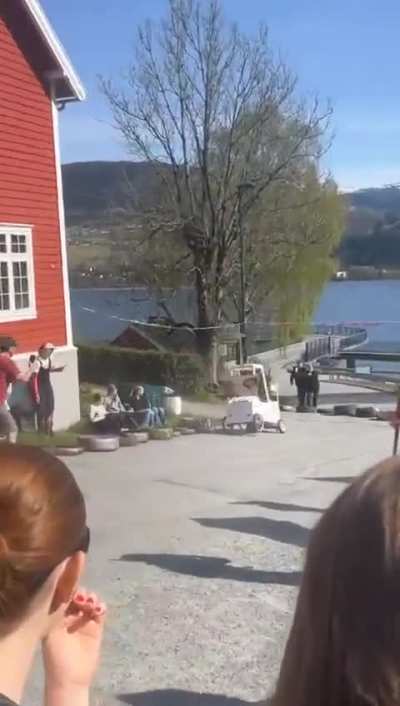 IMAFREEEEEEBIIIIIRDYEAAAAAAAA