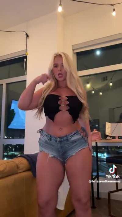 LOVELY 🍰🍑🔥 BEAUTY 😜