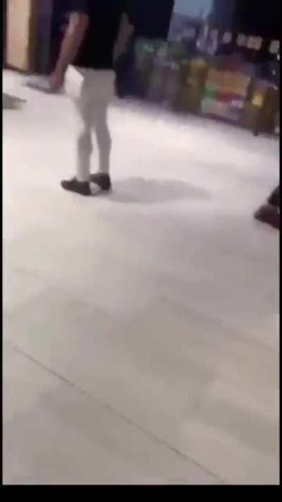 Man stabbed in AUSTRALIA, No other info and not my video just sharing.