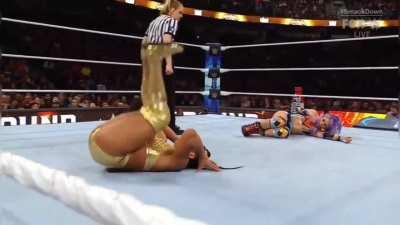 Candice competes in the Queen Of The Ring Tournament! (WWE Friday Night SmackDown - 5/10/24)