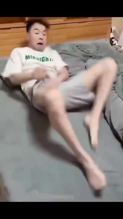 imagine doing it to your friend 😂