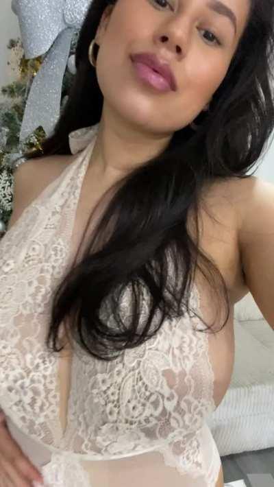 Im curious: Would anyone cum to my nudes? At least one person??