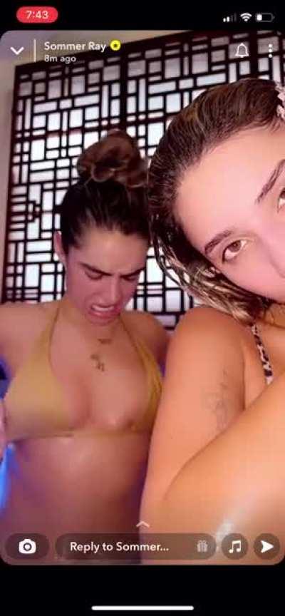 Her sexy little tits😍