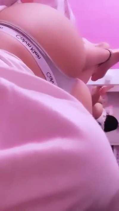 Thinkvalerie - Video #5318