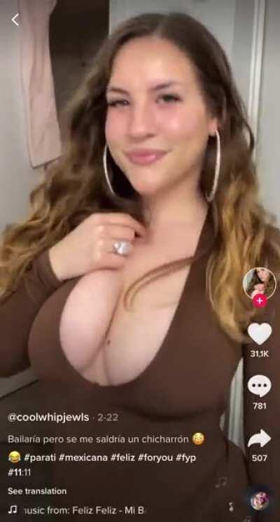 Pretty much love everything about her @coolwhipjewls