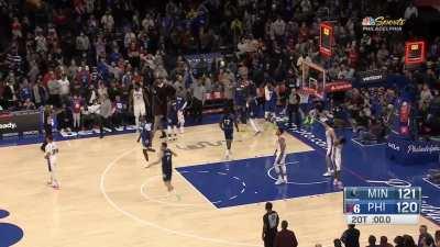 [Highlight] Embiid gets locked up by Edwards who blocks his game-winning attempt