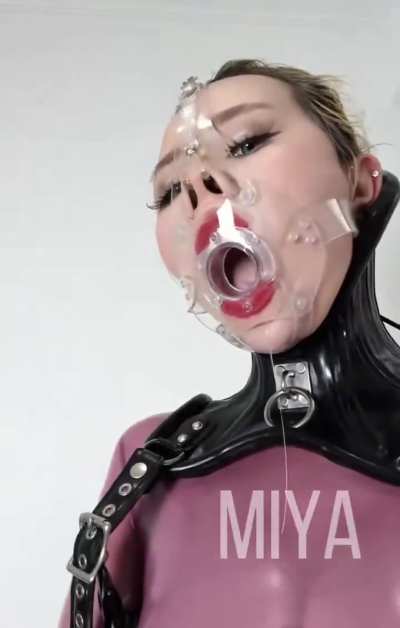 Transparent open mouth gag with nose hooks (@Miya55505)