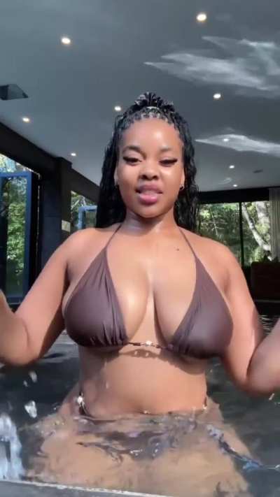 Mpume is rasing the temperature.