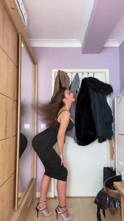 143 - Curves For Days