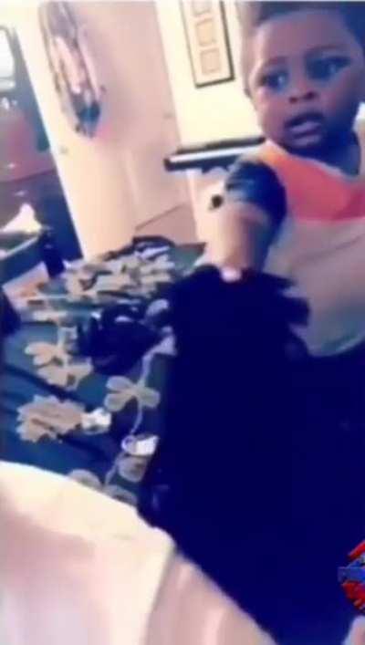 Сломал тетку