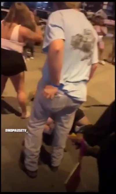 Only two people acted🤦🏾‍♂️