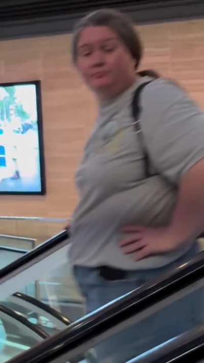 A cute outfit for a walk at the mall ✨