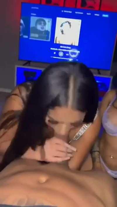 latina duo finish him off