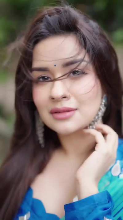 Avneet Kaur Face Card - 17 October 2025