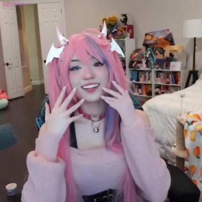 Emi's Ironmouse cosplay