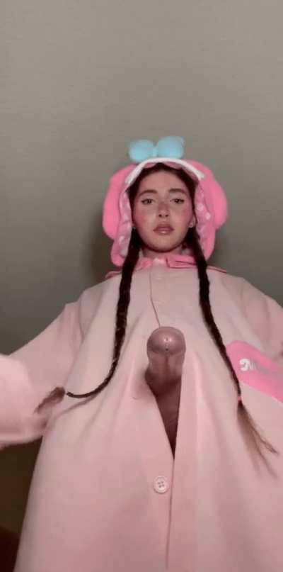 If I have my cock in your mouth right now, do you swallow or spit my cum? 💦