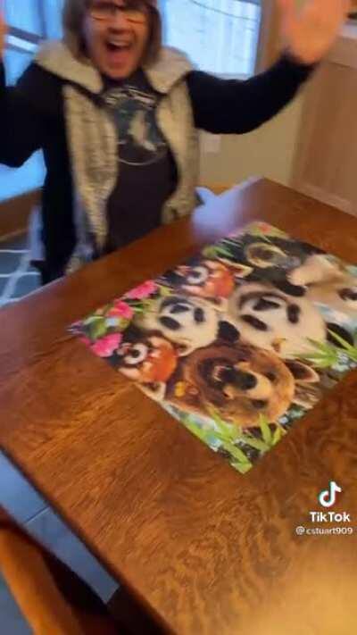 Definitely a jerk but I cannot stop laughing 😭