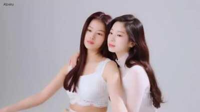 210331 A'Pieu Cosmetics Instagram Update - Sana and Dahyun's CF for A'Pieu