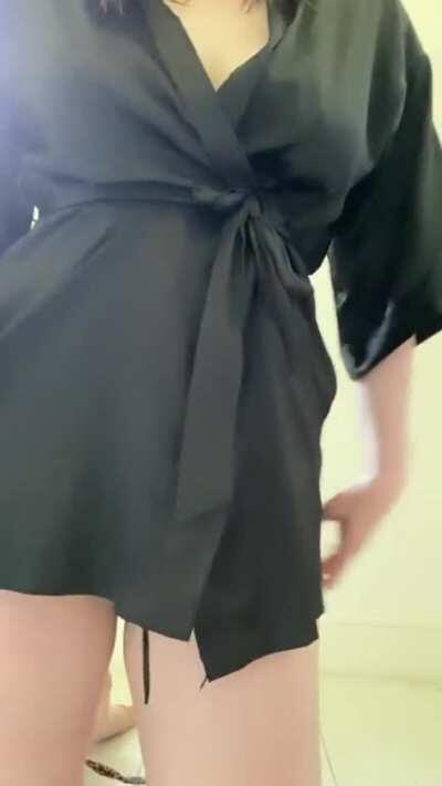 Drop what your doing to watch this [OC]