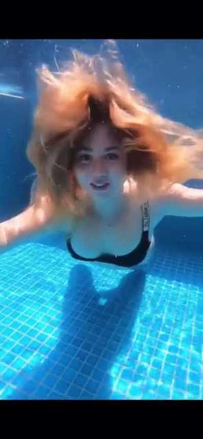 Sie ist einfach geil