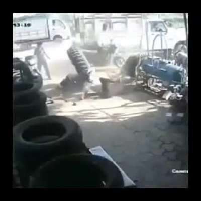 ᴍᴀᴍᴀ ᴍɪᴀ!