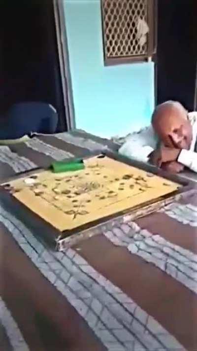 to peacefully play Carrom