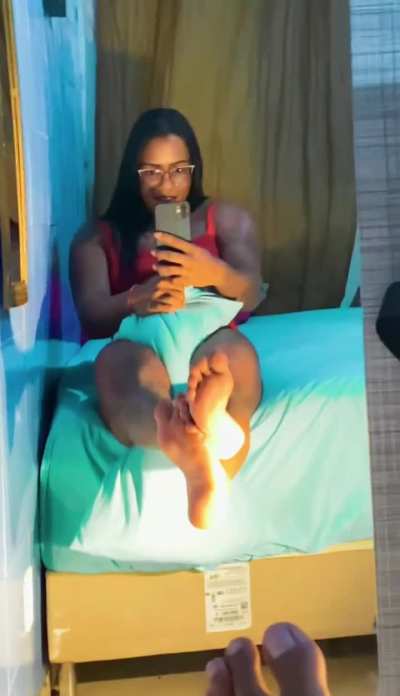 No neck around? Guess the pillow’s getting choked tonight instead… Poor thing. LOL 😈🦵🏾