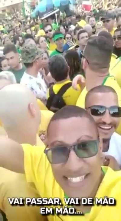 Alguém poderia testar na próxima manifestação da esquerda para ver se teremos o mesmo resultado?