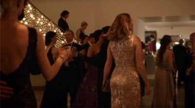 Shantel Vansanten looked amazing in this dress