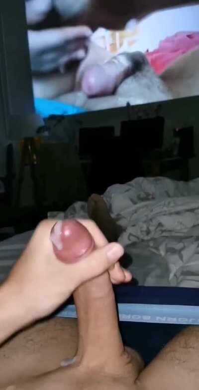Watching girls squirt makes me cum in seconds 🙈 25M