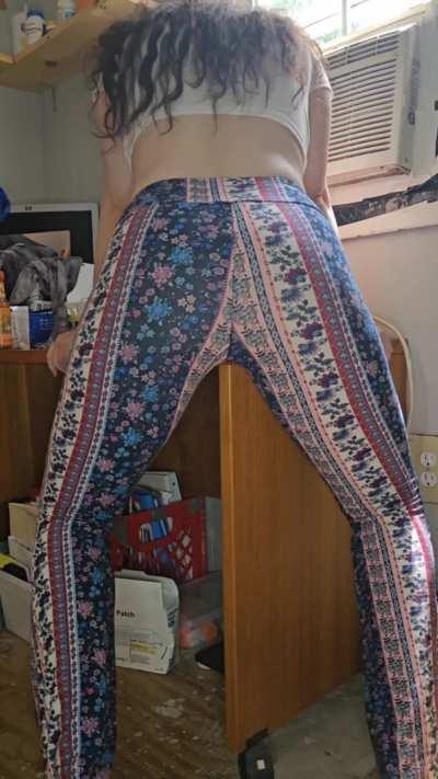 Reached a new level of orgasm yesterday, involuntary shaking. Happy humpday 