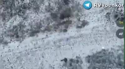 Eight Ukrainian soldiers are hit by FPV drone in Chasiv Yar area