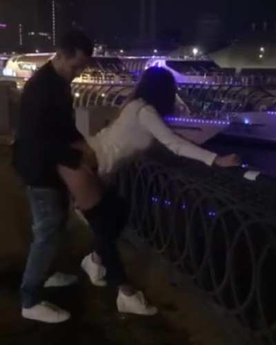 Bi sokakta sikişmediği kalmıştı rusların :D