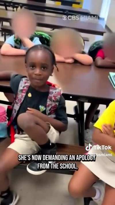 Florida mom sues school after teacher sings monkey version of happy birthday