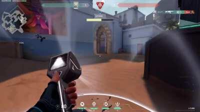 You can bait defuse mid-dash