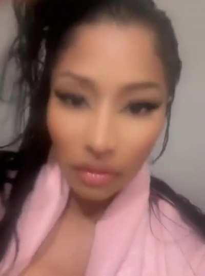 Nicki Boobs 🥵🔥