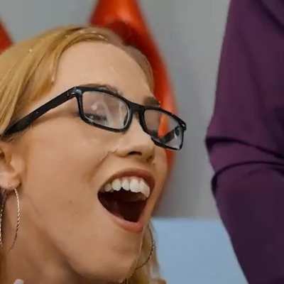 Codi Vore with KATE DEE Threesome