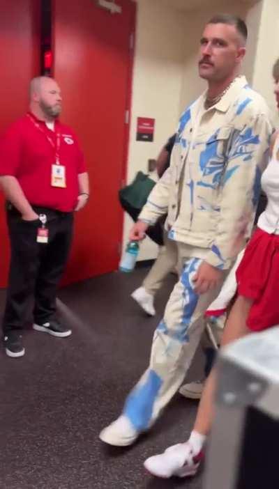 Taylor leaving Arrowhead with Travis Kelce
