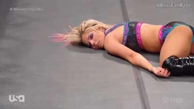 Alexa bliss knocked out
