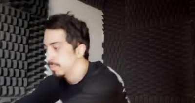 Trabalhar pra alimentar os macacos 🐒